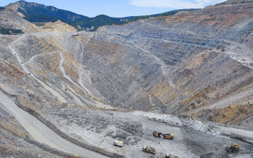 欧洲塞尔维亚波尔市某铜矿边坡防治工程